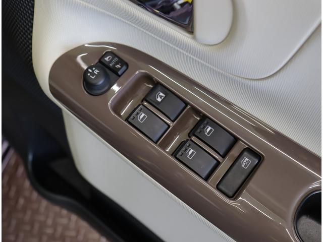 ムーヴキャンバス Ｇメイクアップリミテッド　ＳＡＩＩＩ／パノラマモニター／　フルセグＳＤナビ／パノラマモニター／ベンチシート／スマートキー／Ｐスタート／ドラレコ／スマートアシスト／電格ミラー／オートＬＥＤ／ＣＶＴ（33枚目）