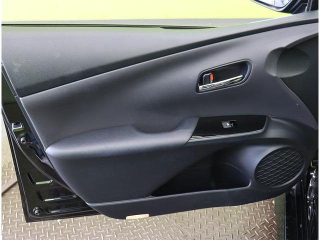 ������ȃh�A��