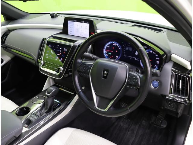 クラウンハイブリッド ＲＳアドバンス／ＯＰエアロ／　サンルーフ／フルセグナビ／Ｂカメラ／本革エアシート／スマートキー／レーダークルーズ／プリクラッシュ／ＢＳＭ／デジタルインナーミラー／クリアランスソナー／オートＬＥＤ／１８ＡＷ／ＯＰエアロ／ＣＶＴ（9枚目）