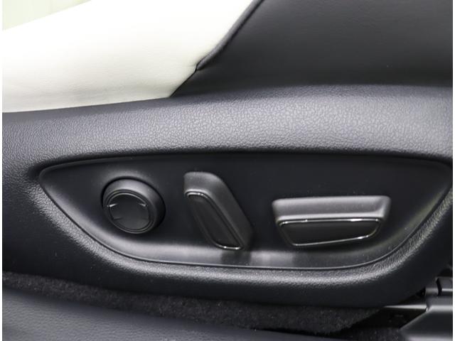 クラウンハイブリッド ＲＳアドバンス／ＯＰエアロ／　サンルーフ／フルセグナビ／Ｂカメラ／本革エアシート／スマートキー／レーダークルーズ／プリクラッシュ／ＢＳＭ／デジタルインナーミラー／クリアランスソナー／オートＬＥＤ／１８ＡＷ／ＯＰエアロ／ＣＶＴ（11枚目）