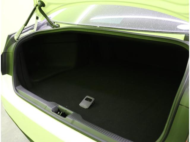 クラウンハイブリッド ＲＳアドバンス／ＯＰエアロ／　サンルーフ／フルセグナビ／Ｂカメラ／本革エアシート／スマートキー／レーダークルーズ／プリクラッシュ／ＢＳＭ／デジタルインナーミラー／クリアランスソナー／オートＬＥＤ／１８ＡＷ／ＯＰエアロ／ＣＶＴ（16枚目）