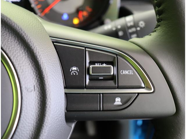 ジムニー ＸＣ／登録済未使用車／　デュアルセンサーブレーキサポート／アダプティブクルコン／シートヒーター／スマートキー／革巻ステア／ハイビームアシスト／ＬＥＤライト／背面タイヤ／Ｆ＆Ｒソナー／１６ＡＷ／５ＭＴ（23枚目）