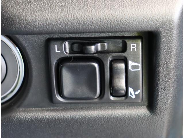 ジムニー ＸＣ／登録済未使用車／　デュアルセンサーブレーキサポート／アダプティブクルコン／シートヒーター／スマートキー／革巻ステア／ハイビームアシスト／ＬＥＤライト／背面タイヤ／Ｆ＆Ｒソナー／１６ＡＷ／５ＭＴ（26枚目）