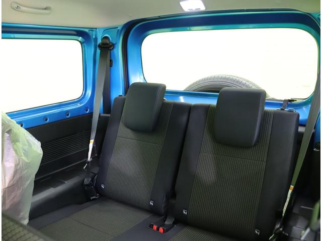 ジムニー ＸＣ／登録済未使用車／　デュアルセンサーブレーキサポート／アダプティブクルコン／シートヒーター／スマートキー／革巻ステア／ハイビームアシスト／ＬＥＤライト／背面タイヤ／Ｆ＆Ｒソナー／１６ＡＷ／５ＭＴ（35枚目）