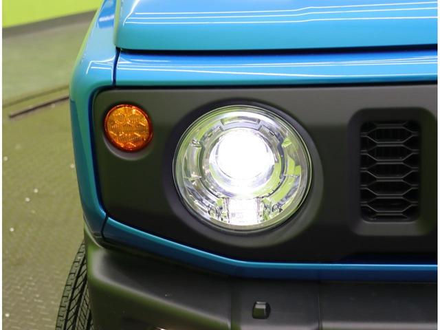 ジムニー ＸＣ／登録済未使用車／　デュアルセンサーブレーキサポート／アダプティブクルコン／シートヒーター／スマートキー／革巻ステア／ハイビームアシスト／ＬＥＤライト／背面タイヤ／Ｆ＆Ｒソナー／１６ＡＷ／５ＭＴ（42枚目）