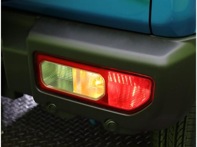 ジムニー ＸＣ／登録済未使用車／　デュアルセンサーブレーキサポート／アダプティブクルコン／シートヒーター／スマートキー／革巻ステア／ハイビームアシスト／ＬＥＤライト／背面タイヤ／Ｆ＆Ｒソナー／１６ＡＷ／５ＭＴ（47枚目）