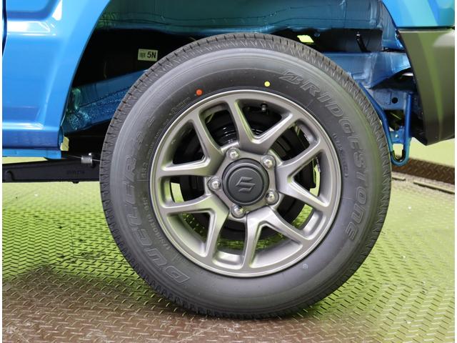 ジムニー ＸＣ／登録済未使用車／　デュアルセンサーブレーキサポート／アダプティブクルコン／シートヒーター／スマートキー／革巻ステア／ハイビームアシスト／ＬＥＤライト／背面タイヤ／Ｆ＆Ｒソナー／１６ＡＷ／５ＭＴ（55枚目）