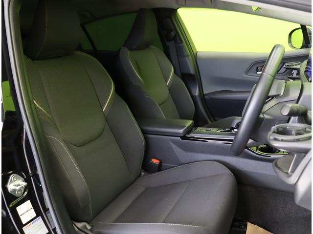 プリウス Ｕ／買取車／パノラミックビューモニター／セーフティセンス／　Ｄオーディオ／パノラミックビュー／ＥＴＣ／レーダークルーズ／プリクラッシュ／ＢＳＭ／ＰＫＳＢ／革巻ステア／スマートキー／オートＬＥＤ／ミラーウインカー／１７ＡＷ／ＣＶＴ（27枚目）