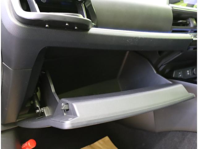 プリウス Ｕ／買取車／パノラミックビューモニター／セーフティセンス／　Ｄオーディオ／パノラミックビュー／ＥＴＣ／レーダークルーズ／プリクラッシュ／ＢＳＭ／ＰＫＳＢ／革巻ステア／スマートキー／オートＬＥＤ／ミラーウインカー／１７ＡＷ／ＣＶＴ（42枚目）