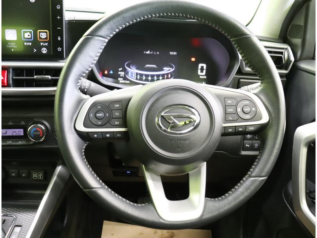 ロッキー プレミアム／９型Ｄオーディオ／Ｆスポイラー／　９型Ｄオーディオ／パノラマモニラー／スマアシ／ハーフレザー／シートヒーター／スマートキー／アイドリングＳ／コーナーセンサー／オートＬＥＤ／Ｆスポイラー／１７ＡＷ／２トーンカラー／ＣＶＴ（8枚目）