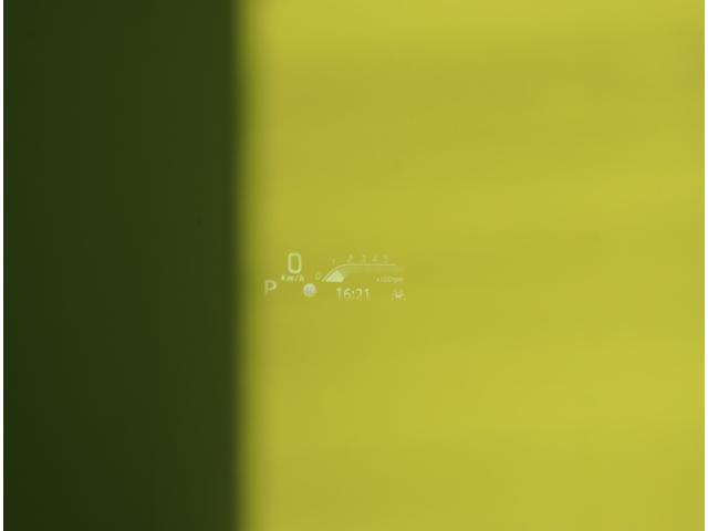 スペーシアギア ハイブリッドＸＺ／ワンオーナー／　９型フルセグナビ／全方位モニター／両側自動ドア／スマートキー／革巻ステア／デュアルカメラブレーキサポート／ＨＵＤ／ハイビームアシスト／ＬＥＤライト／１４ＡＷ／ＣＶＴ（15枚目）