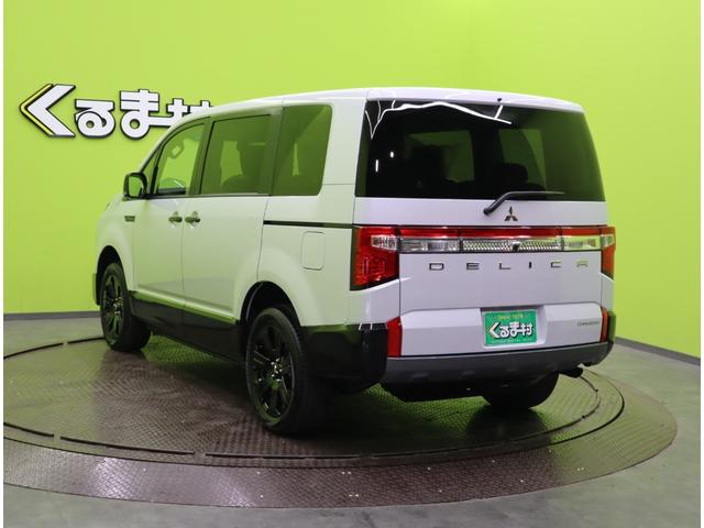 デリカD:5 シャモニー/登録済未使用車/OPカラー/7人乗り/ マルチアラウンドモニター/両側自動ドア/スマートキー/e-アシスト/ハーフレザー/パワーシート/革巻ステア/パドルシフト/アイドリングS/Pバックドア/オートLED/18AW/8AT/7人乗/(6枚目)