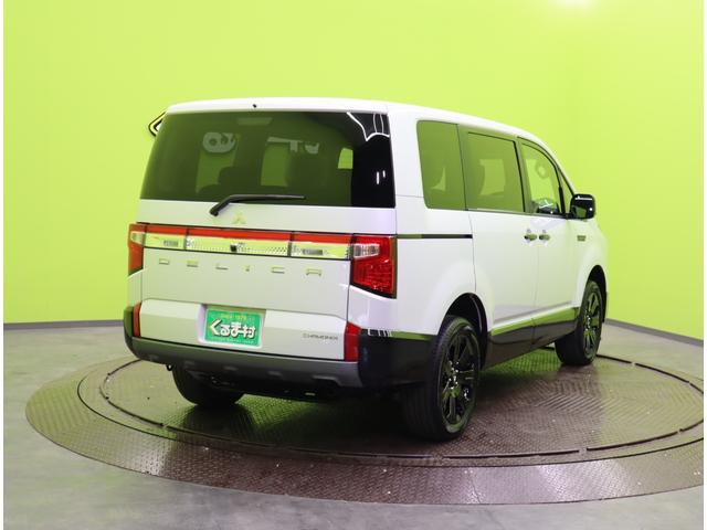 デリカD:5 シャモニー/登録済未使用車/OPカラー/7人乗り/ マルチアラウンドモニター/両側自動ドア/スマートキー/e-アシスト/ハーフレザー/パワーシート/革巻ステア/パドルシフト/アイドリングS/Pバックドア/オートLED/18AW/8AT/7人乗/(8枚目)