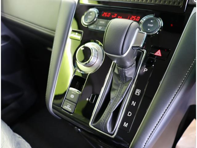 デリカD:5 シャモニー/登録済未使用車/OPカラー/7人乗り/ マルチアラウンドモニター/両側自動ドア/スマートキー/e-アシスト/ハーフレザー/パワーシート/革巻ステア/パドルシフト/アイドリングS/Pバックドア/オートLED/18AW/8AT/7人乗/(14枚目)