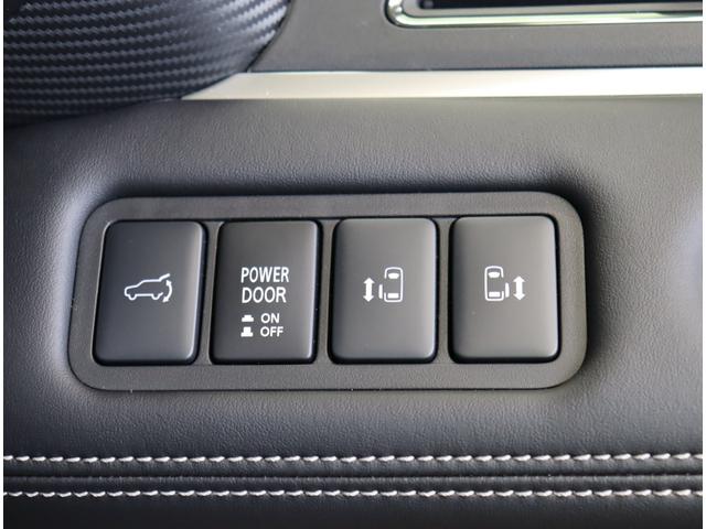 デリカD:5 シャモニー/登録済未使用車/OPカラー/7人乗り/ マルチアラウンドモニター/両側自動ドア/スマートキー/e-アシスト/ハーフレザー/パワーシート/革巻ステア/パドルシフト/アイドリングS/Pバックドア/オートLED/18AW/8AT/7人乗/(21枚目)