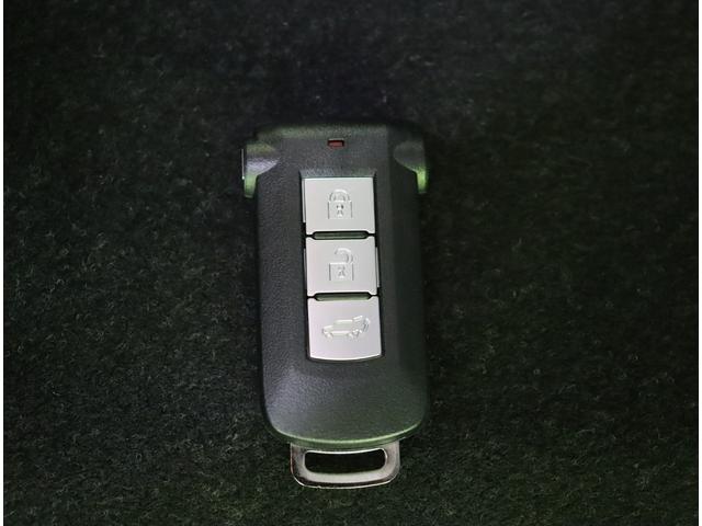 デリカD:5 シャモニー/登録済未使用車/OPカラー/7人乗り/ マルチアラウンドモニター/両側自動ドア/スマートキー/e-アシスト/ハーフレザー/パワーシート/革巻ステア/パドルシフト/アイドリングS/Pバックドア/オートLED/18AW/8AT/7人乗/(25枚目)