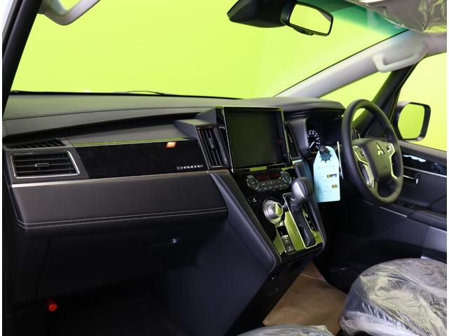 デリカD:5 シャモニー/登録済未使用車/OPカラー/7人乗り/ マルチアラウンドモニター/両側自動ドア/スマートキー/e-アシスト/ハーフレザー/パワーシート/革巻ステア/パドルシフト/アイドリングS/Pバックドア/オートLED/18AW/8AT/7人乗/(48枚目)