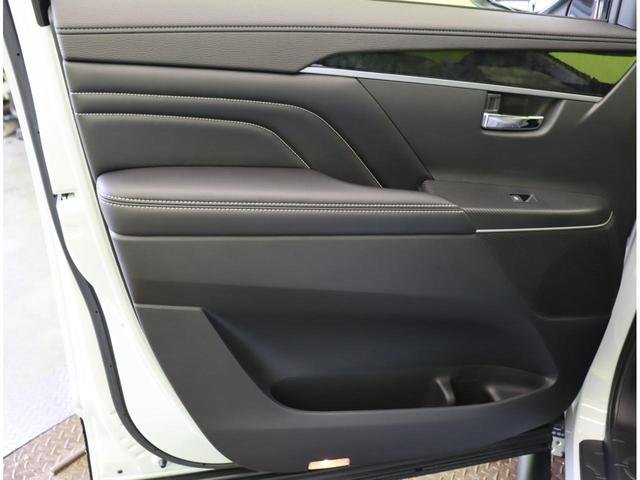 デリカD:5 シャモニー/登録済未使用車/OPカラー/7人乗り/ マルチアラウンドモニター/両側自動ドア/スマートキー/e-アシスト/ハーフレザー/パワーシート/革巻ステア/パドルシフト/アイドリングS/Pバックドア/オートLED/18AW/8AT/7人乗/(52枚目)