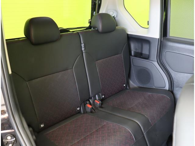 �������f�U�C����