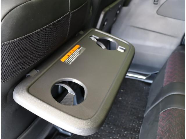 ���e�[�u����