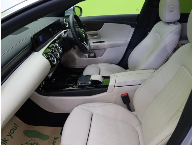 �������f�U�C����