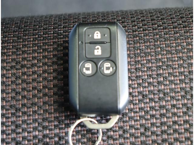 スペーシアカスタム ハイブリッドＸＳ／走行４８００ｋｍ／自社リースＵＰ車両／　９型フルセグナビ／全方位モニター／両側自動ドアデュアルセンサーブレーキ／車線逸脱警報／ハーフレザー／シートヒーター／スマートキー／ＬＥＤ／ミラーウインカー／ソナー／１５ＡＷ／ＣＶＴ／２トーンカラー（30枚目）