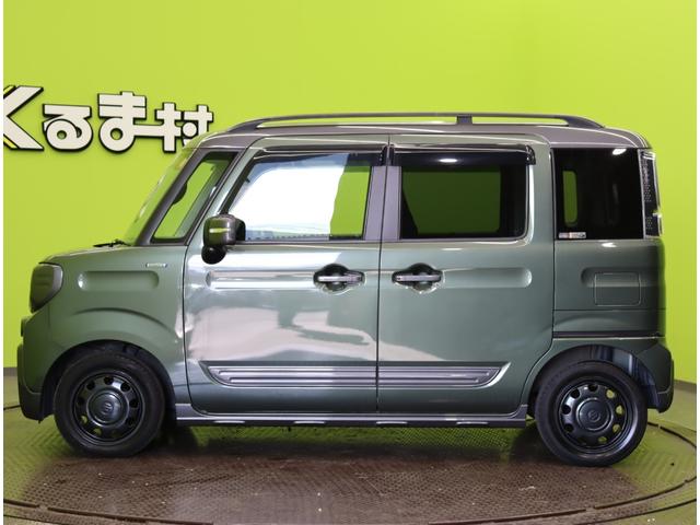 スペーシアギア ハイブリッドＸＺ／走行２７８００ｋｍ／２トーンカラー／　８型フルセグナビ／全方位モニター／両側自動ドア／デュアルセンサーブレーキ／シートヒーター／スマートキー／パドルシフト／アイドリングＳ／ルーフレール／オートＬＥＤ／１４ＡＷ／ＣＶＴ（9枚目）