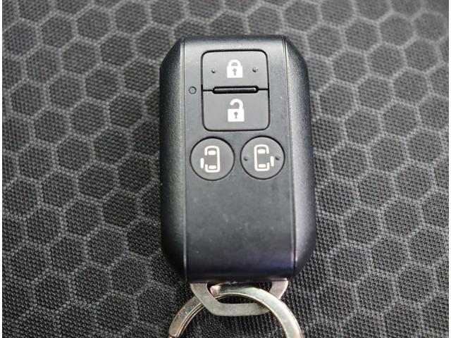 スペーシアギア ハイブリッドＸＺ／走行２７８００ｋｍ／２トーンカラー／　８型フルセグナビ／全方位モニター／両側自動ドア／デュアルセンサーブレーキ／シートヒーター／スマートキー／パドルシフト／アイドリングＳ／ルーフレール／オートＬＥＤ／１４ＡＷ／ＣＶＴ（29枚目）