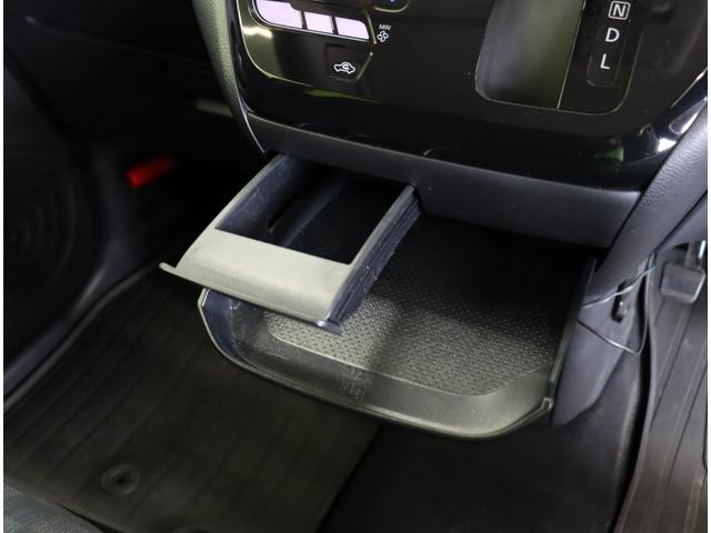 デイズ ハイウェイスター　Ｘ／ワンオーナー／２トーン／　９型フルセグナビ／Ｂカメラ／ベンチシート／エマブレ／ＬＤＷ／インテリキー／革巻ステア／ＥＴＣ／アイドリングＳ／コーナーセンサー／オートＬＥＤ／１４ＡＷ／ＣＶＴ（18枚目）