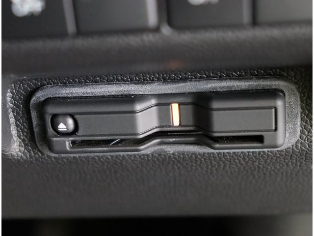 フリードハイブリッド ハイブリッド・クロスター　ブラックスタイル／６人乗／　９型フルセグナビ／Ｂカメラ／両側自動ドア／ハーフレザー／アダプティブクルコン／ＣＭＢＳ／スマートキー／ＥＴＣ／ドラレコ／ルーフレール／オートＬＥＤ／ミラーウインカー／１５ＡＷ／７ＡＴ（30枚目）