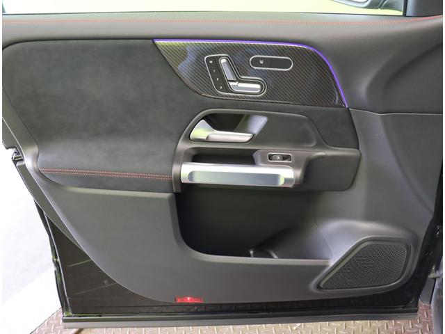 ������ȃh�A��