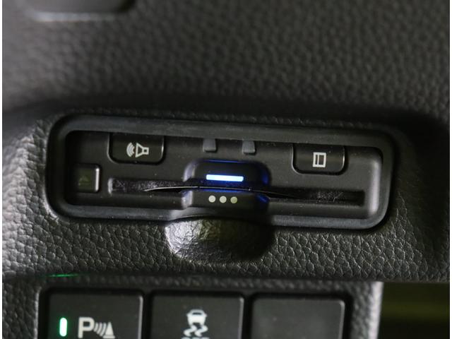 Ｎ－ＢＯＸカスタム Ｌ　スタイル＋ブラック／ホンダセンシング／　フルセグメモリーナビ／Ｂカメラ／両側自動ドア／スマートキー／シートヒーター／革巻ステア／ＣＭＢＳ／路外逸脱抑制／オートＬＥＤ／ミラーウインカー／１４ＡＷ／ＣＶＴ（19枚目）