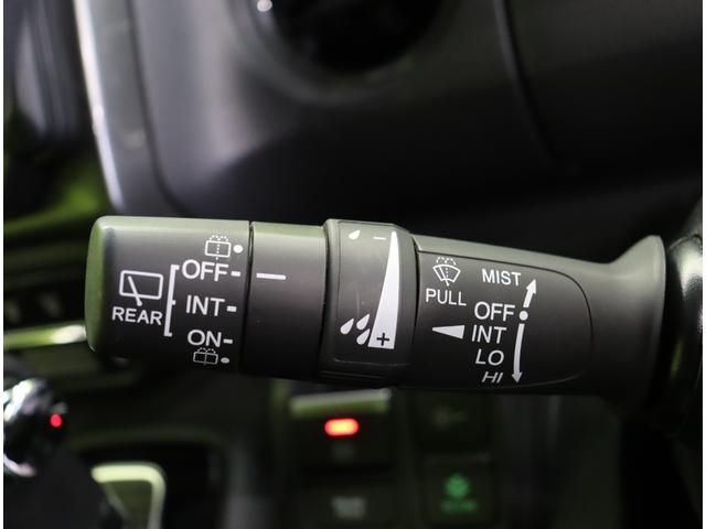 Ｎ－ＢＯＸカスタム Ｌ　スタイル＋ブラック／ホンダセンシング／　フルセグメモリーナビ／Ｂカメラ／両側自動ドア／スマートキー／シートヒーター／革巻ステア／ＣＭＢＳ／路外逸脱抑制／オートＬＥＤ／ミラーウインカー／１４ＡＷ／ＣＶＴ（24枚目）