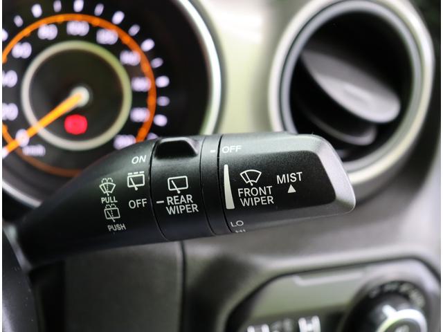 ジープ・ラングラーアンリミテッド スポーツ／４ＷＤ／　Ｄオーディオ／Ｂ＆Ｓカメラ／クルコン／スマートキー／革巻ステア／アイドリングＳ／ＥＴＣ／ミラーウインカー／リアパークセンス／オートライト／フォグライト／１７ＡＷ／８ＡＴ（27枚目）