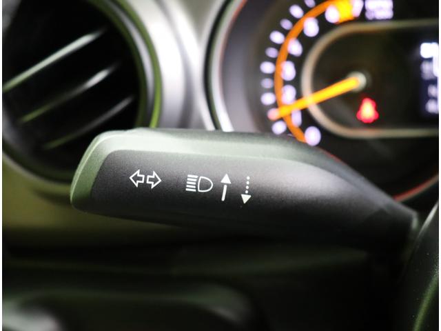 ジープ・ラングラーアンリミテッド スポーツ／４ＷＤ／　Ｄオーディオ／Ｂ＆Ｓカメラ／クルコン／スマートキー／革巻ステア／アイドリングＳ／ＥＴＣ／ミラーウインカー／リアパークセンス／オートライト／フォグライト／１７ＡＷ／８ＡＴ（28枚目）