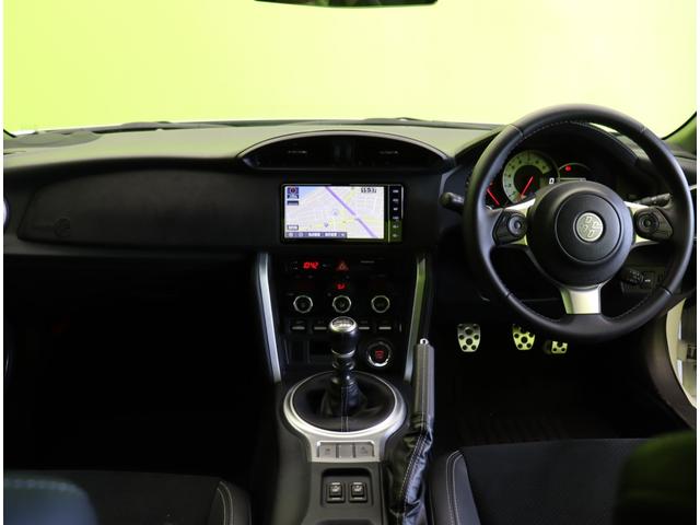 ８６ ＧＴリミテッド／走行１３５００ｋｍ／６速ＭＴ／　フルセグナビ／Ｂカメラ／クルコン／ハーフレザー／シートヒーター／スマートキー／革巻ステア／ＥＴＣ／電格ミラー／ＬＥＤライト＆フォグ／ＧＴウイング／１７ＡＷ／６速ＭＴ（10枚目）