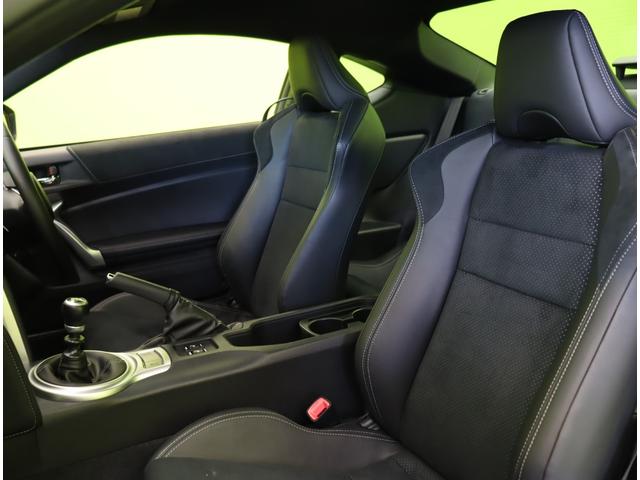８６ ＧＴリミテッド／走行１３５００ｋｍ／６速ＭＴ／　フルセグナビ／Ｂカメラ／クルコン／ハーフレザー／シートヒーター／スマートキー／革巻ステア／ＥＴＣ／電格ミラー／ＬＥＤライト＆フォグ／ＧＴウイング／１７ＡＷ／６速ＭＴ（42枚目）