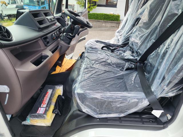 キャンター ３ｔ全低床強化ダンプ　コボレーン　中間ピン　バックカメラ　３ｔ　全低床　新明和製強化ダンプ　コボレーン　中間ピン　バックカメラ　１０インチ液晶メーター　ＬＥＤヘッドランプ・フォグ　ドライブレコーダー　助手席電動格納ミラー（18枚目）