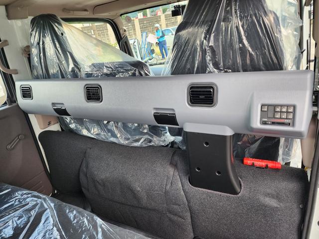 キャンター ２ｔＷキャブ　デュアルエアコン　センターディスプレイ付　６人乗りＷキャブ　デュアルエアコン（リアエアコン付）センターディスプレイ（ナビ付）　バックカメラ　フル液晶メーター　ＬＥＤヘッドランプ・フォグ　助手席電格ミラー　ドライブレコーダー付（14枚目）