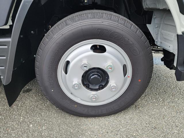 キャンター ２ｔＷキャブ　デュアルエアコン　センターディスプレイ付　６人乗りＷキャブ　デュアルエアコン（リアエアコン付）センターディスプレイ（ナビ付）　バックカメラ　フル液晶メーター　ＬＥＤヘッドランプ・フォグ　助手席電格ミラー　ドライブレコーダー付（33枚目）