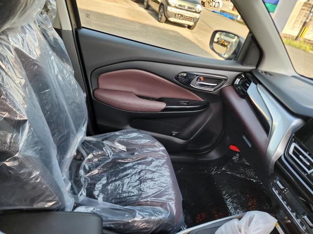 フロンクス 全方位カメラ　純正９インチナビ　登録済未使用車　２トンカラー　全方位カメラ　純正９インチナビ　フルセグＴＶ　スズキコネクト対応通信機装着車　オートクルーズ　ＬＥＤヘッドランプ　オートライト　シートヒーター　１６インチアルミホイール　ブラインドスポットモニター（9枚目）