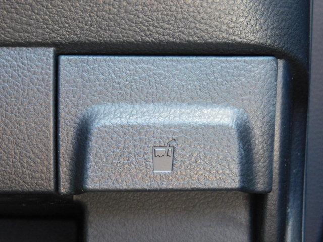 X ワンオーナー車 HIDヘッドライト 運転席シートヒーター キーフリー 走行距離69,668km(31枚目)