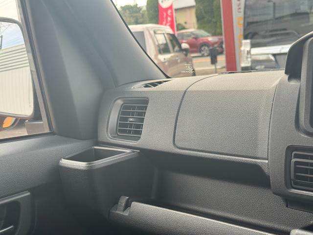 ハイゼットカーゴ ＤＸ　令和５年式　オーディオレス　衝突低減ブレーキ　弊社デモカーＵＰ車（22枚目）