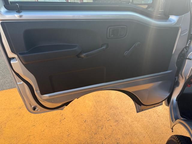 ハイゼットトラック スタンダード　農用スペシャル　新車保証継承付　弊社デモカーＵＰ車　５ＭＴ　４ＷＤ　衝突低減ブレーキ　１ｄｉｎラジオ（14枚目）