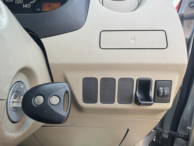 ミラ Xスペシャル 平成26年式 5MT MOMOハンドル(17枚目)