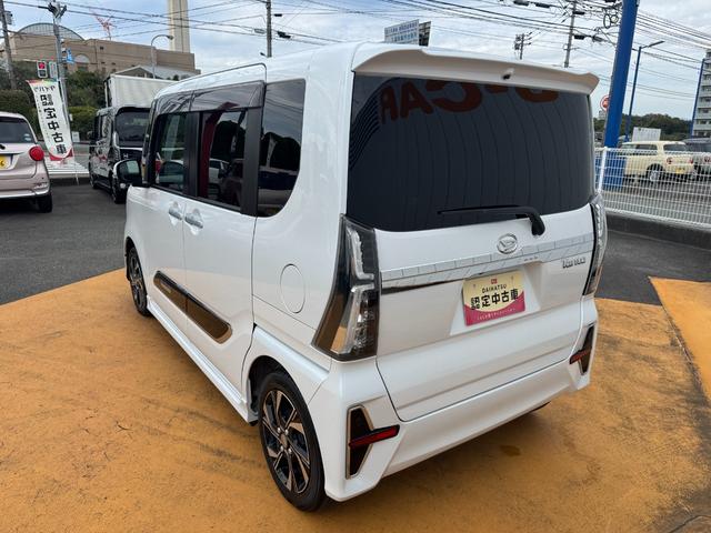 リヤドア・リヤクォーター・バックドアウィンドウにスモークドガラスを採用