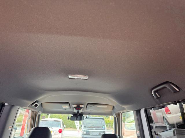 状態の良いルーフライニング