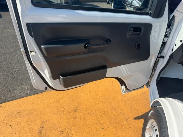 キャリイトラック KX 令和7年式 CDチューナー マニュアルエアコン(14枚目)
