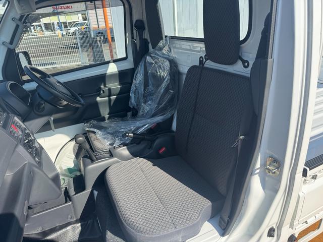 キャリイトラック KX 令和7年式 CDチューナー マニュアルエアコン(16枚目)