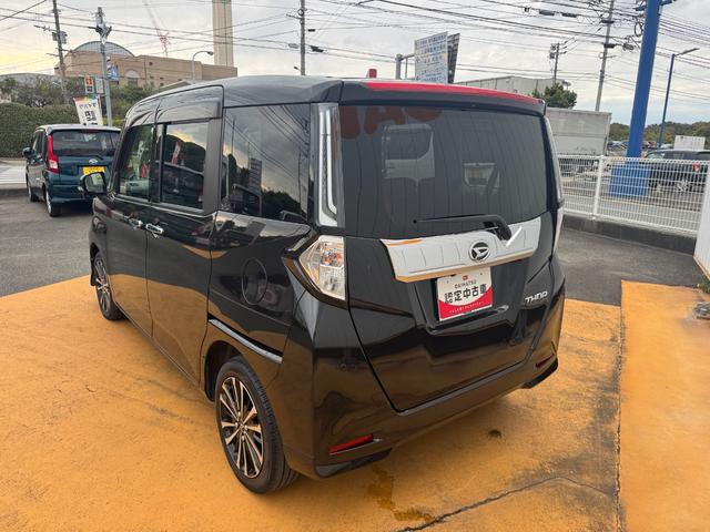 リヤドア・リヤクォーター・バックドアウィンドウにスモークドガラスを採用